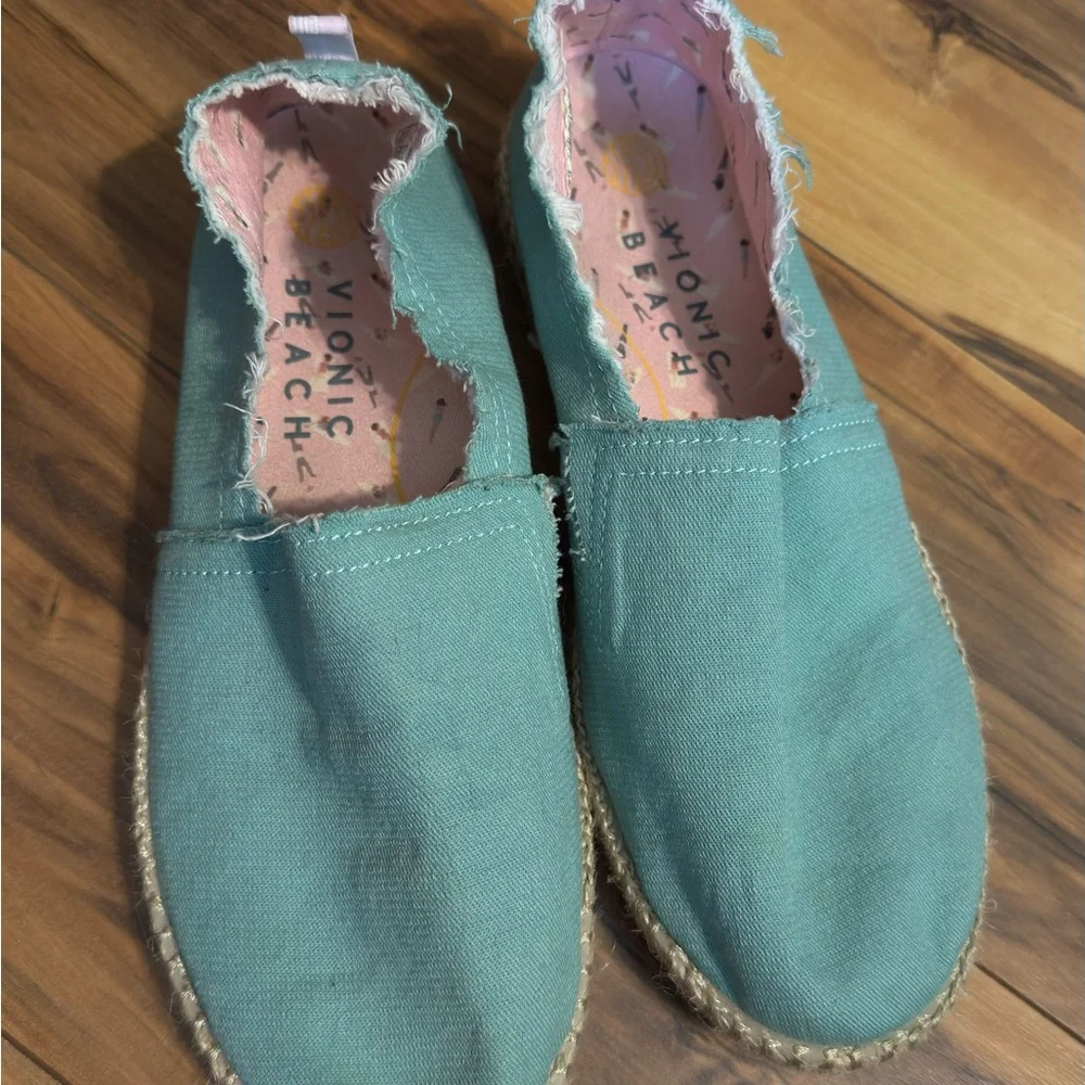VIONIC Beach Espadrilles - Size 7
